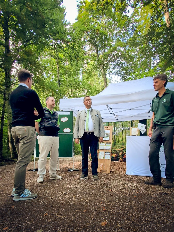 Manuel Hagel MdL, Peter Hauk MdL und Dr. Jan Duvenhorst mit Ulrich Potell