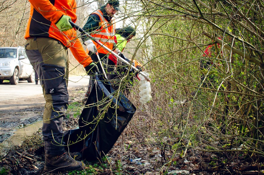 Waldputz an den Hohbergrastplätzen in Obrigheim
