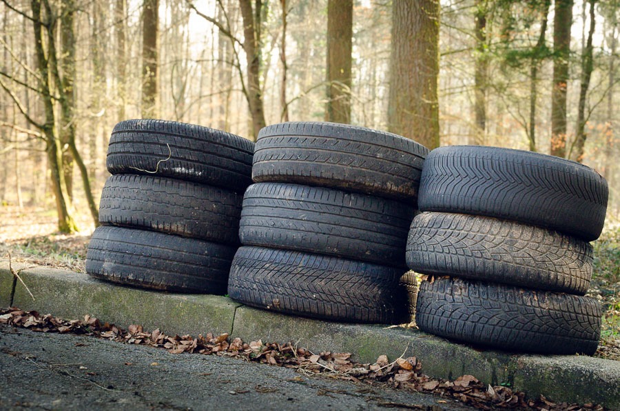 Autoreifen beim Waldputztag 2026